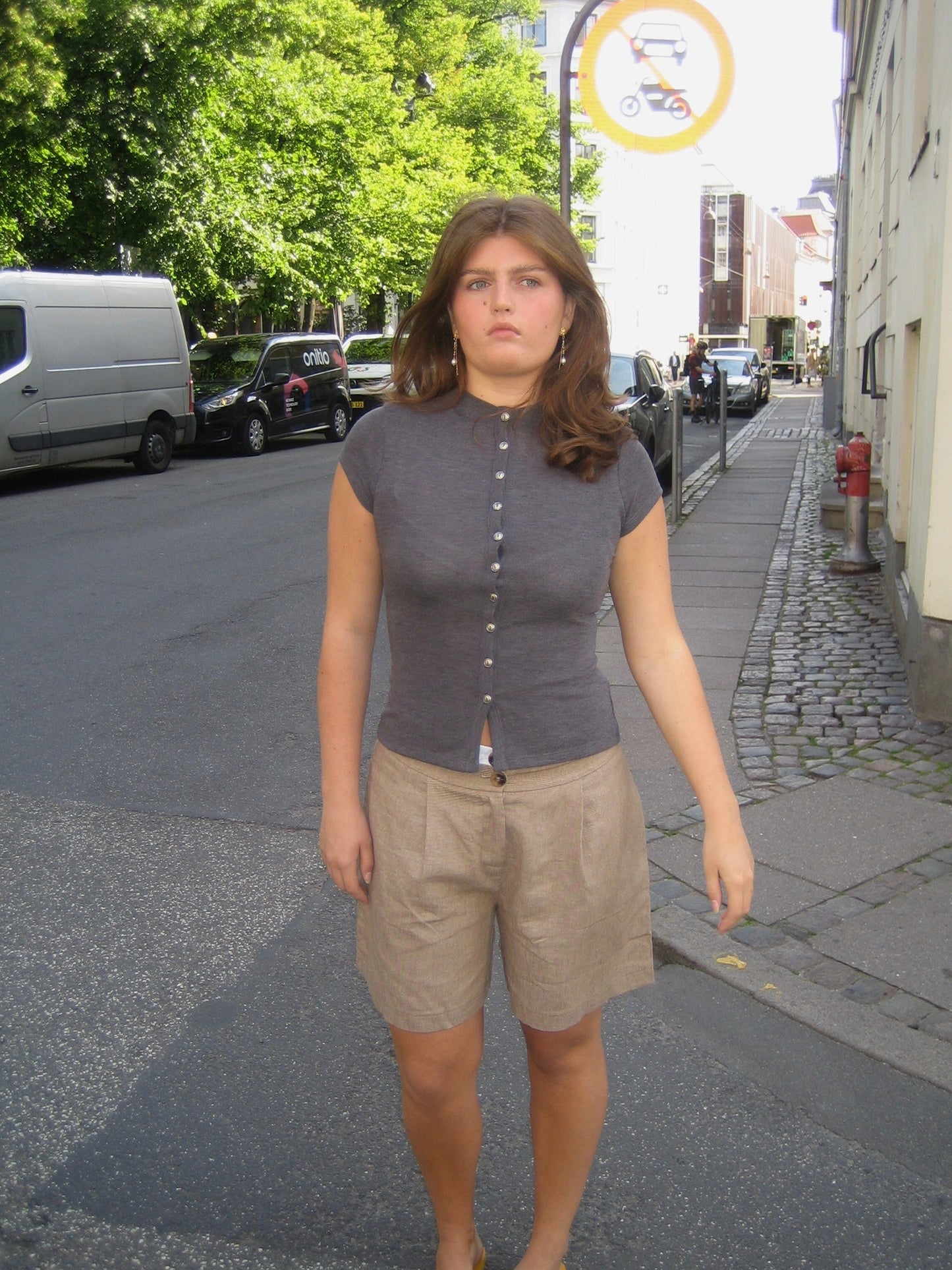 Leonie t-shirt with buttons - Grey