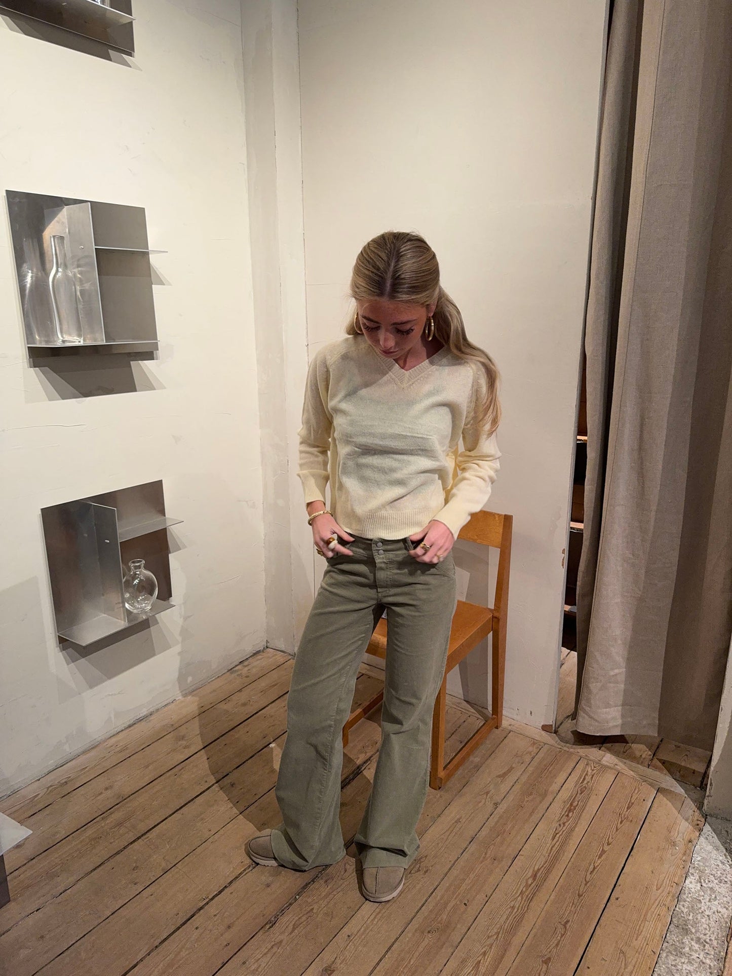 Aiko v-neck sweater - Yellow