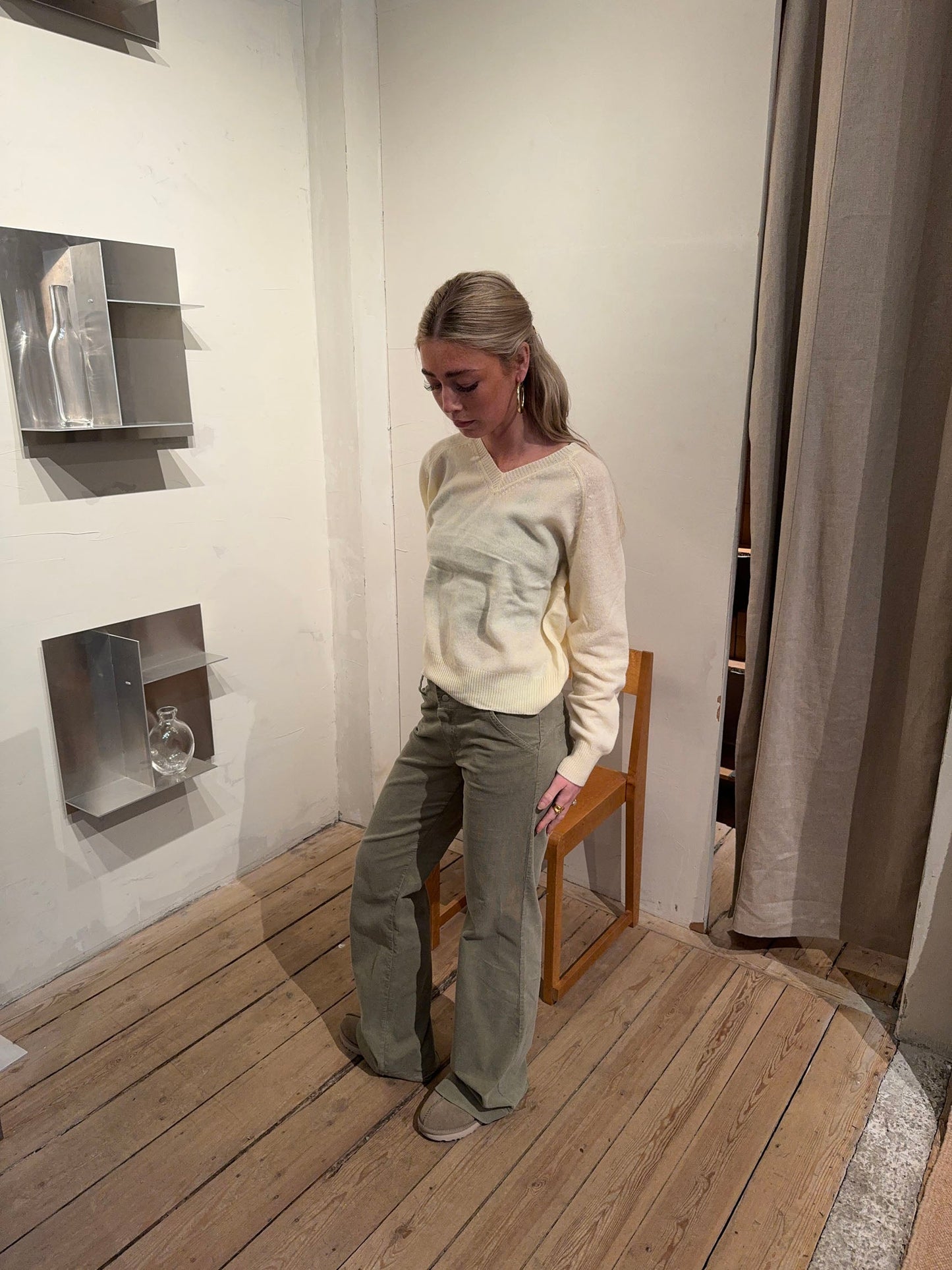 Aiko v-neck sweater - Yellow