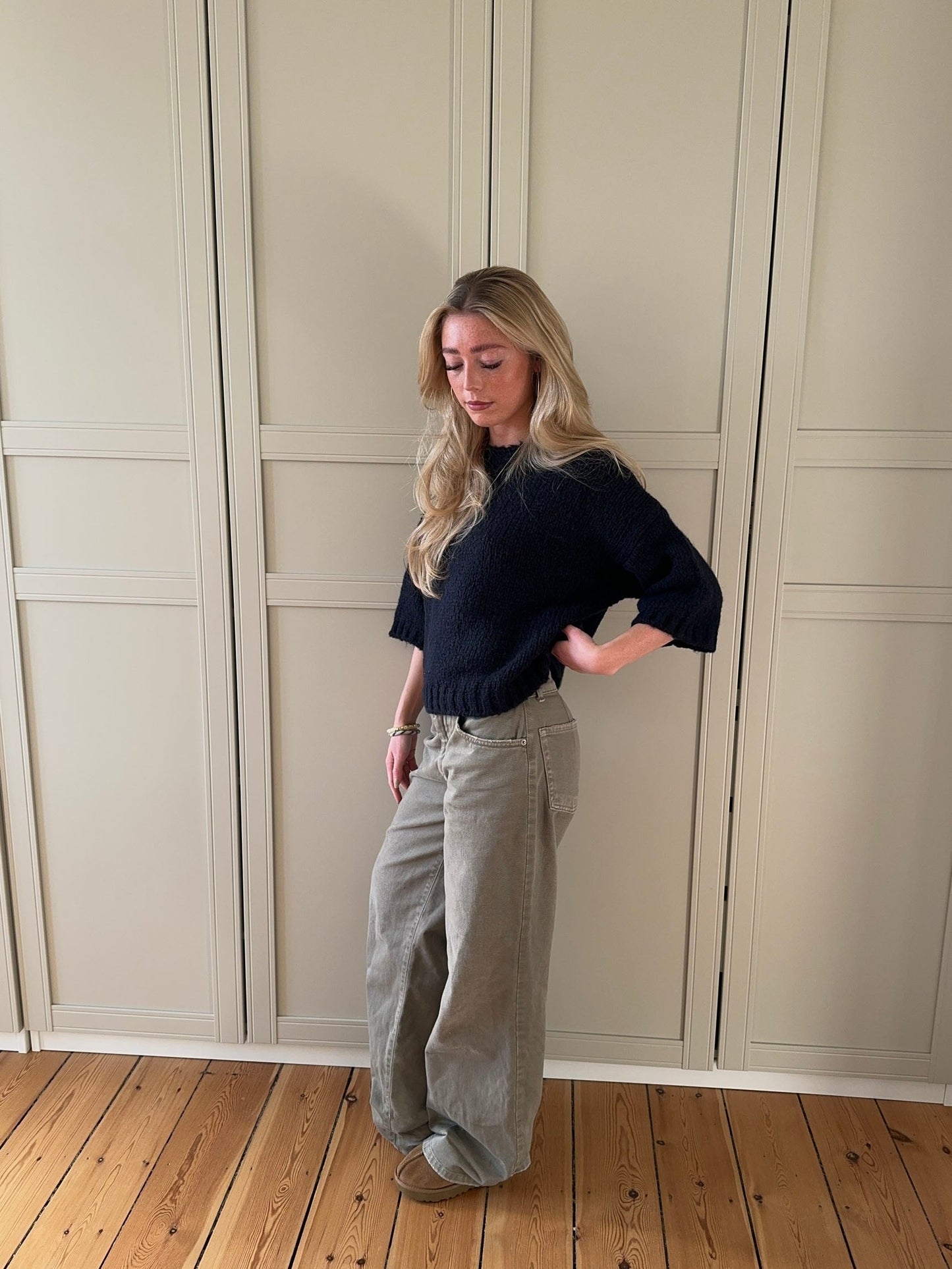 Hedvig knitted sweater with short sleeves – Navy