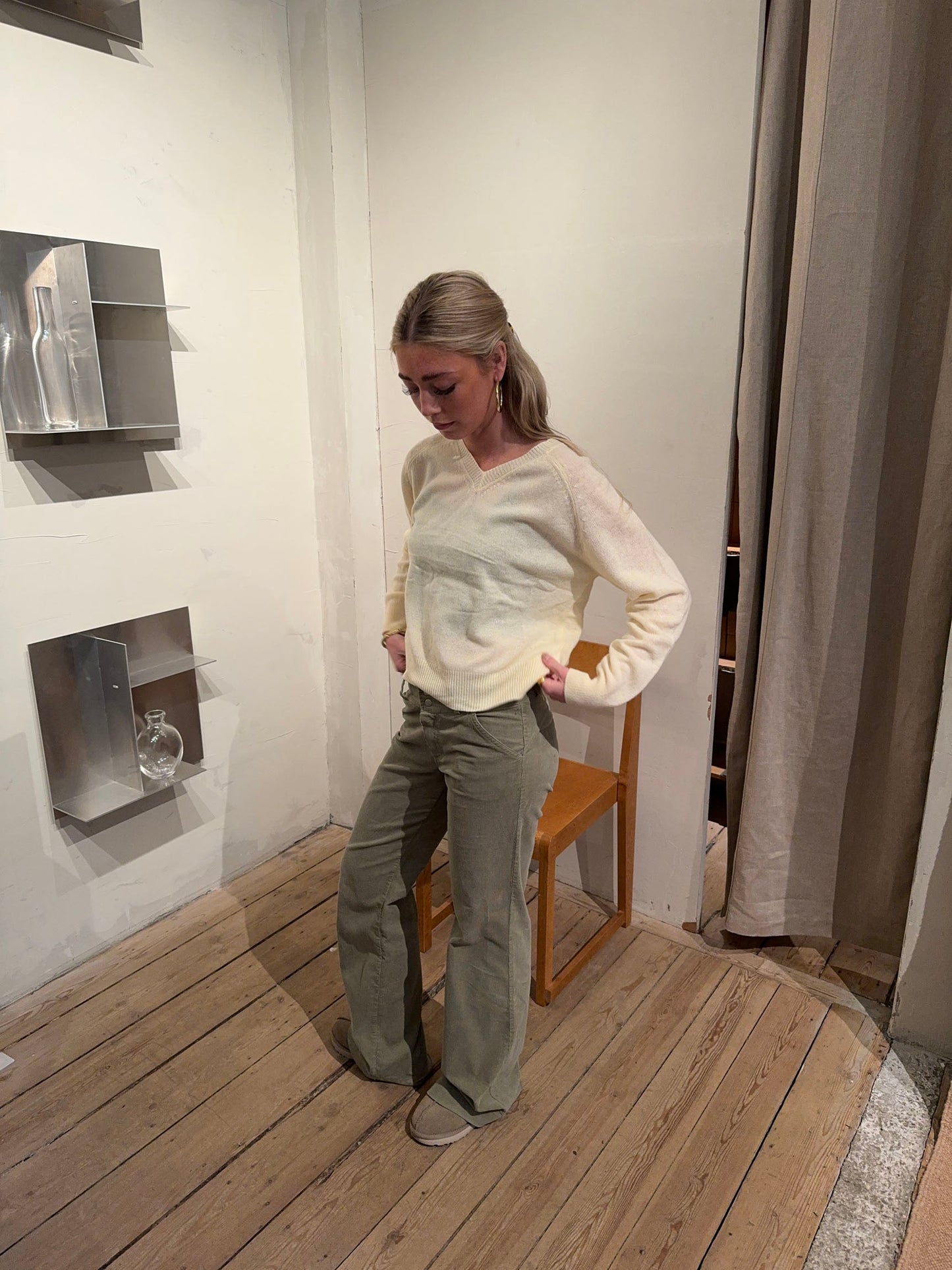 Aiko v-neck sweater - Yellow